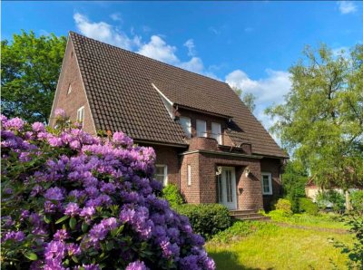 Stadtvilla in Gütersloh-Stadt mit 8 Zimmern, Garage und Garten!