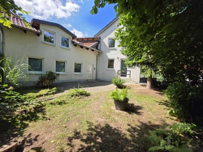 Idyllisch gelegene EG-Whg. mit eigenem Garten und EBK in Northeim / Ortsteil Hollenstedt