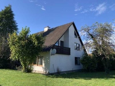 Grundstück mit Einfamilienhaus bebaut – Neubau möglich