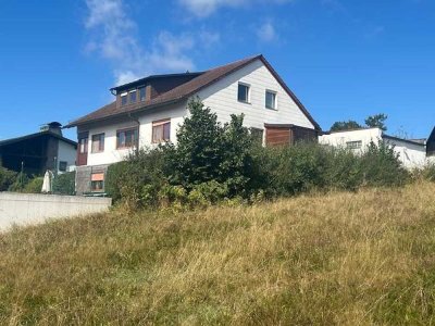 *lukratives Investment* MFH mit stabilen Mieteinnahmen und sofort bezugsfertiger EG Wohnung 115qm