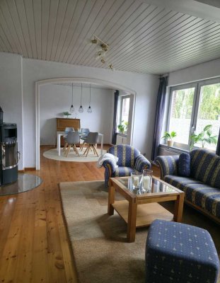 165 m² - 7 Zimmer-  2.250 € - 2.650 € möbliert,         WG-geeignet, auf Zeit