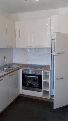 2.5-Zimmer Erdgeschosswohnung mit Terrasse und Balkon im Grünen