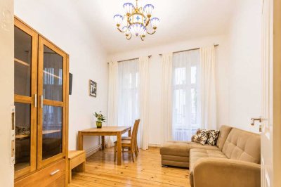 Gepflegter Altbau mit 2 separat begehbaren Zimmern&3,5 m Decken Ku’damm-Seitenstraße. Provisionsfrei