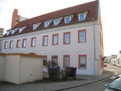 Zentral gelegene, geräumige  3- Zimmer- Wohnung