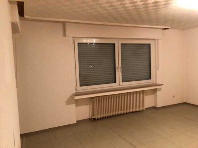 Sofort bezugsfrei - 2-Zimmer-Wohnung mit Aufzug, Balkon + Küche in zentraler Lage von Hagen