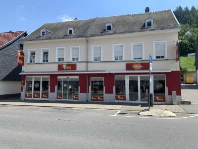 Wohn- und Geschäftshaus in zentraler Lage