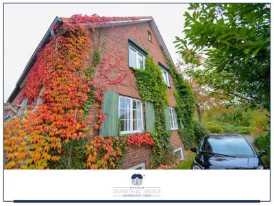 Charmante Doppelhaushälfte mit großem Garten