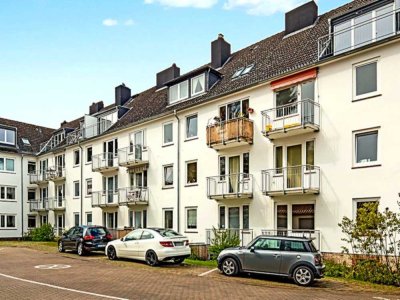 Dachgeschoss 2 Zimmer (52 m²) mit Balkon + zusätzlichem Dachboden (17 m²) - Hamburg 22527