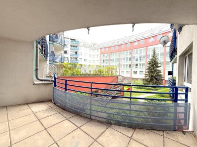 Drei-Zimmer-Wohnung mit Loggia und Einbauküche zu verkaufen