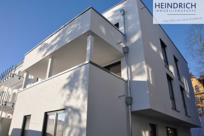 Neuwertige und lichtdurchflutete 2 ZKB mit Balkon