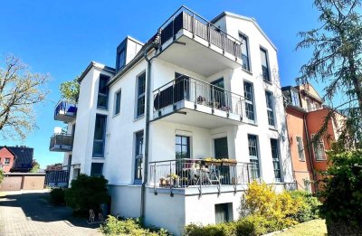 Mehrfamilienhaus 
erste Reihe Lehnitzsee