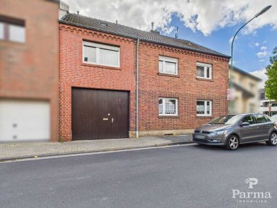Wohnen in Düren-Echtz: Geräumiges Ein- bis Zweifamilienhaus mit Hof und Gartenfläche