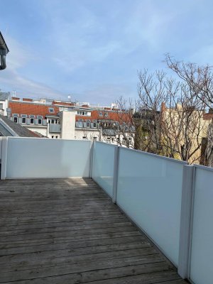 Exclusiver neuer Dachbodenausbau, barrierefrei, Zentral gelegen