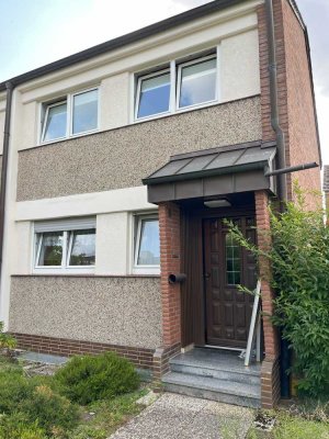 Familienfreundliches 6-Zimmer-Reihenendhaus in Düsseldorf-Eller mit schönem Garten