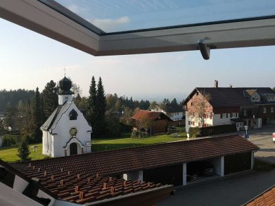 Renovierte 2,5-Zimmer-Wohnung mit Balkon in Lindenberg