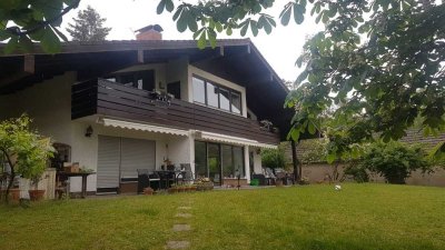 Großzügiges Ein-/Zweifamilienhaus mit gehobenem Wohnkomfort in ruhiger, dennoch zentraler Lage