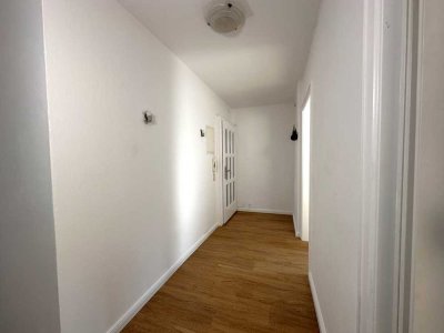 Tolle Lage in Bremen Gete - 3 Zimmer Wohnung + Büro + Garage