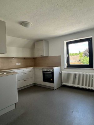 Frisch renovierte Dachgeschosswohnung im Herzen Wolnzachs