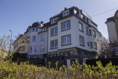 Exklusive Erdgeschoss-Büroeinheit mit eigener Terrasse