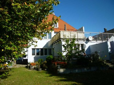 Schöne, vollständig renovierte 4-Zimmer-Wohnung mit Terrasse und Garten im Zentrum Dingolfings