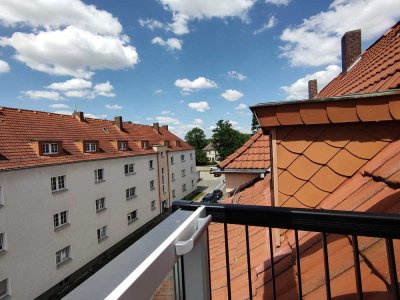 Singlewohnung im Dachgeschoss mit EBK in der Gartenstadt Leuna