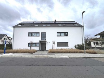 Stylische 3-Zimmer-Dachgeschosswohnung mit Balkon und TG-Stellplatz