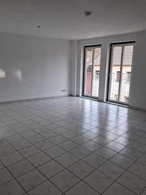 Geschmackvolle, modernisierte 2-Zimmer-Wohnung mit Balkon und Einbauküche in Rheinbach