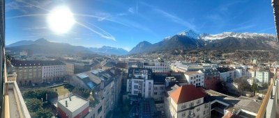 Cooles City-Apartment im 10. Stock, Panoramablick &amp; Balkon, ideal für Expats (1-6 Monate)