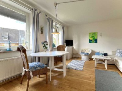 Kompakt. Stilvoll. Sylt: 1-Zimmer-Rückzugsort am Grün