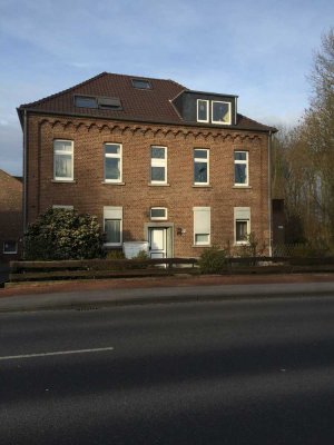 Helle Terrassen-Wohnung am Wald u. See gelegen