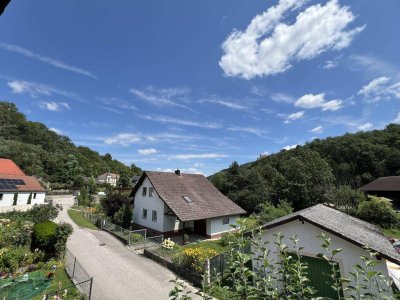 Ein- / Mehrfamilienhaus mit vielseitigen Nutzungsmöglichkeiten am Fuße des Göttweiger Berges! Top Preis-Leistungs-Verhältnis!