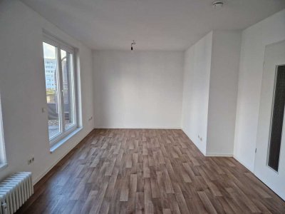 Helle Dachgeschosswohnung mit großzügiger Dachterrasse sucht neue Mieter!