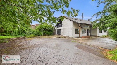 GRENZNÄHE: GERÄUMIGES WOHNHAUS MIT VIEL PLATZ IM UND UMS HAUS!