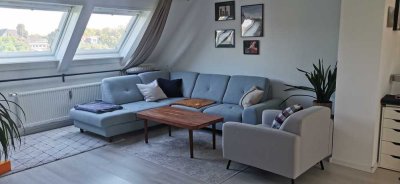 Lichtdurchflutetes Dachgeschossjuwel in charmantem Altbau – mitten in Köln-Riehl!