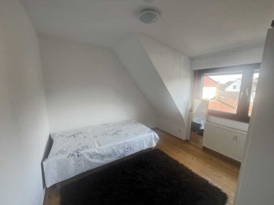 Stilvolle, gepflegte 4,5-Raum-Dachgeschosswohnung in Sankt Augustin