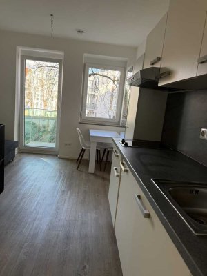 Top-Lage am Campus: Möbliertes Apartment mit Balkon im Herzen Augsburgs