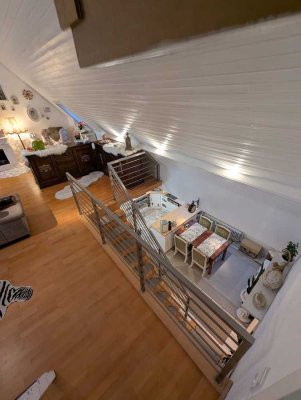 provisionsfrei und freie Galerie-Wohnung,offener Grundriss, hohe Decken