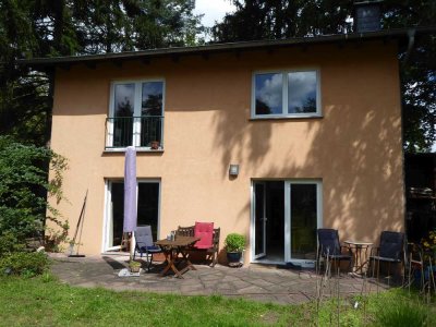 Charmantes Einfamilienhaus mit wunderschönem Süd-Grundstück in guter ruhiger Lage