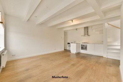 Wohnung im Untergeschoss mit Kellerraum