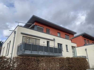 Moderne und frisch renovierte 2-Zimmer Wohnung in Bonn-Beuel (Stadtteil Limperich) zu vermieten