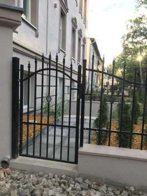 Max. für 3-5 Jahre - renovierte 4-Zimmer Wohnung mit moderner Küche in Altbau-Villa