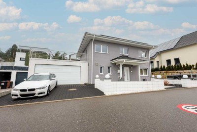 Großzüges Einfamilien Haus in ruhiger Lage am Rande eines Naturschutzgebietes