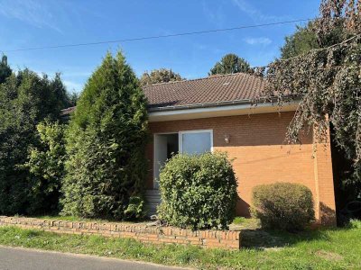 **kleiner, freistehender Bungalow, idealerweise für zwei Personen**