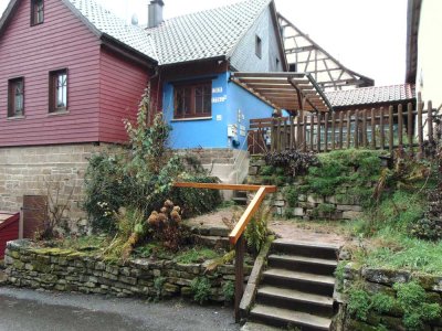 gepflegtes kleines Handwerkerhaus in ruhiger Lage