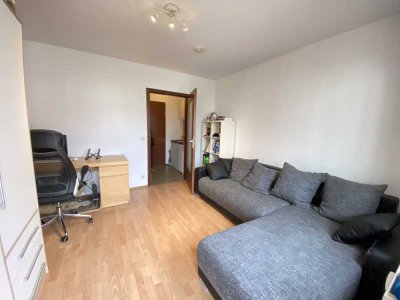 Helle 1-ZKB mit Balkon für Studenten