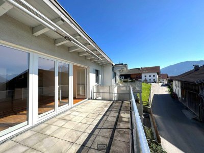 226 Immobilien | PREISREDUKTION 6 Zimmer-Dachgeschosswohnung + 3 Balkone / optional 2 TG-AP in Patsch