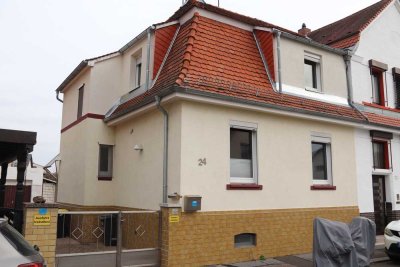 Charmantes Reihenendhaus mit Wohlfühlcharakter in ruhiger Lage von Hochheim