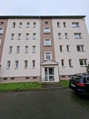 Renovierungsbedürftige 2-Zimmer-Wohnung im 3. OG in Zwickau-Hüttelsgrün