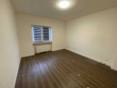 Großzügige 4,5-Zimmer-Wohnung mit 118 m², Balkon & moderner Ausstattung – sofort frei