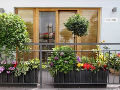 Provi frei 3 Zimmer - Wohnung mit Balkon
